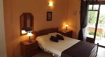 Hotel Pefka Studios &
