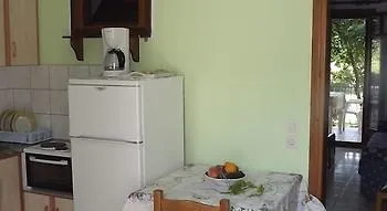Pefka Studios & Hotel 3*