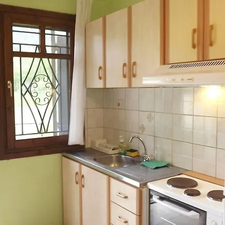 Hotel Pefka Studios & 3*
